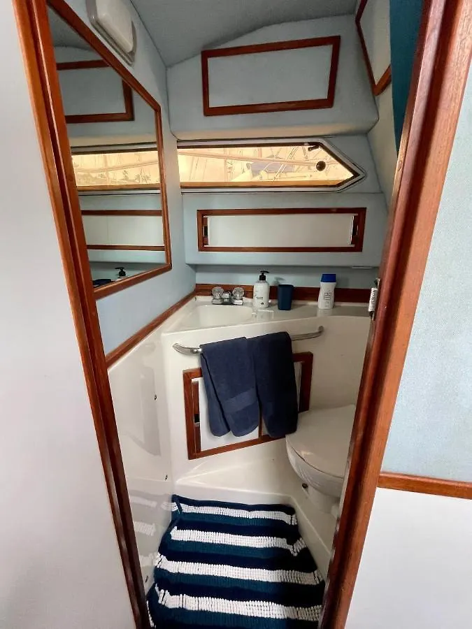 Barco Tuareg Hotel Puerto Calero Botel